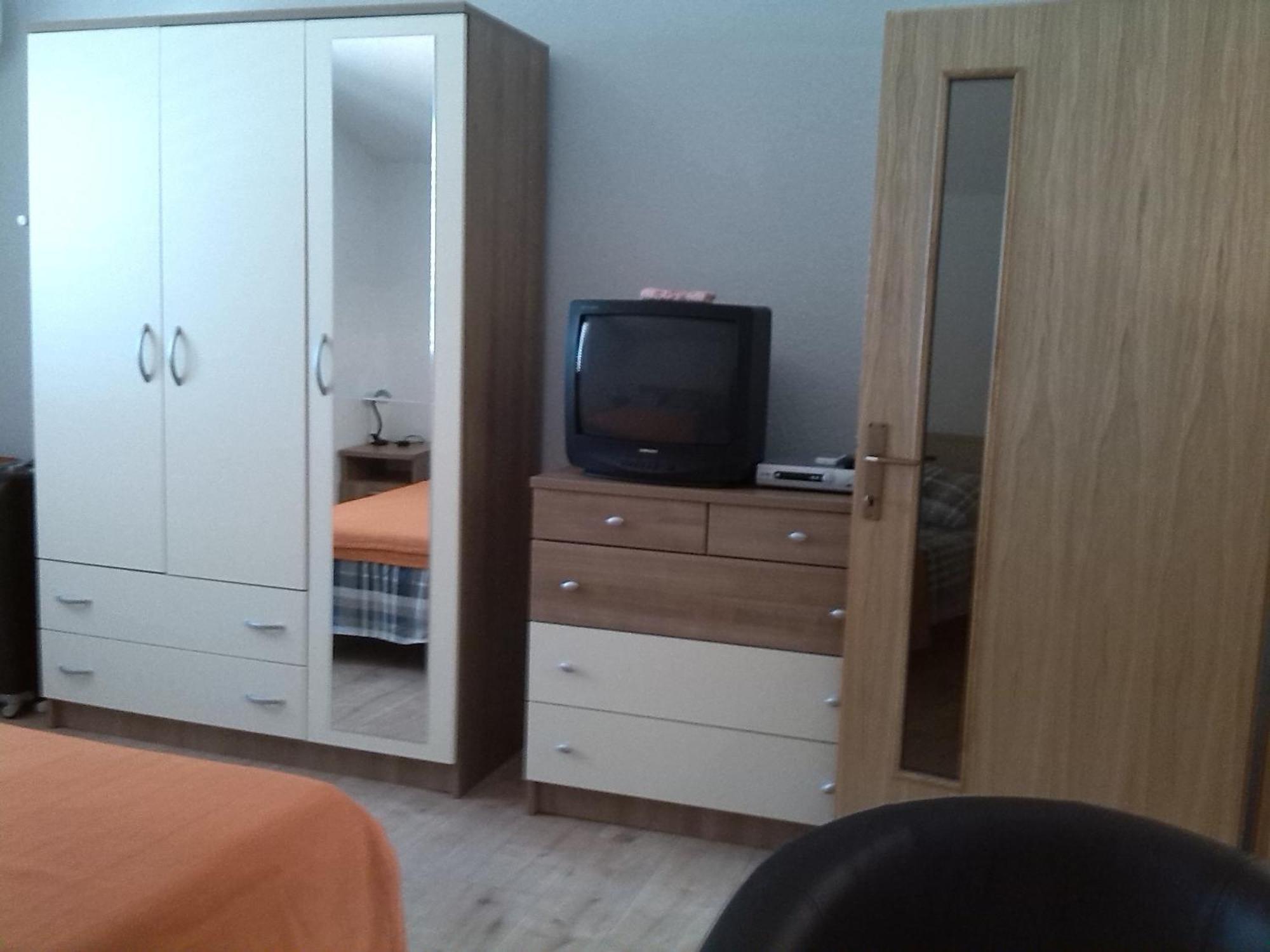 Apartments Batarilo Gornji Karin Zimmer foto